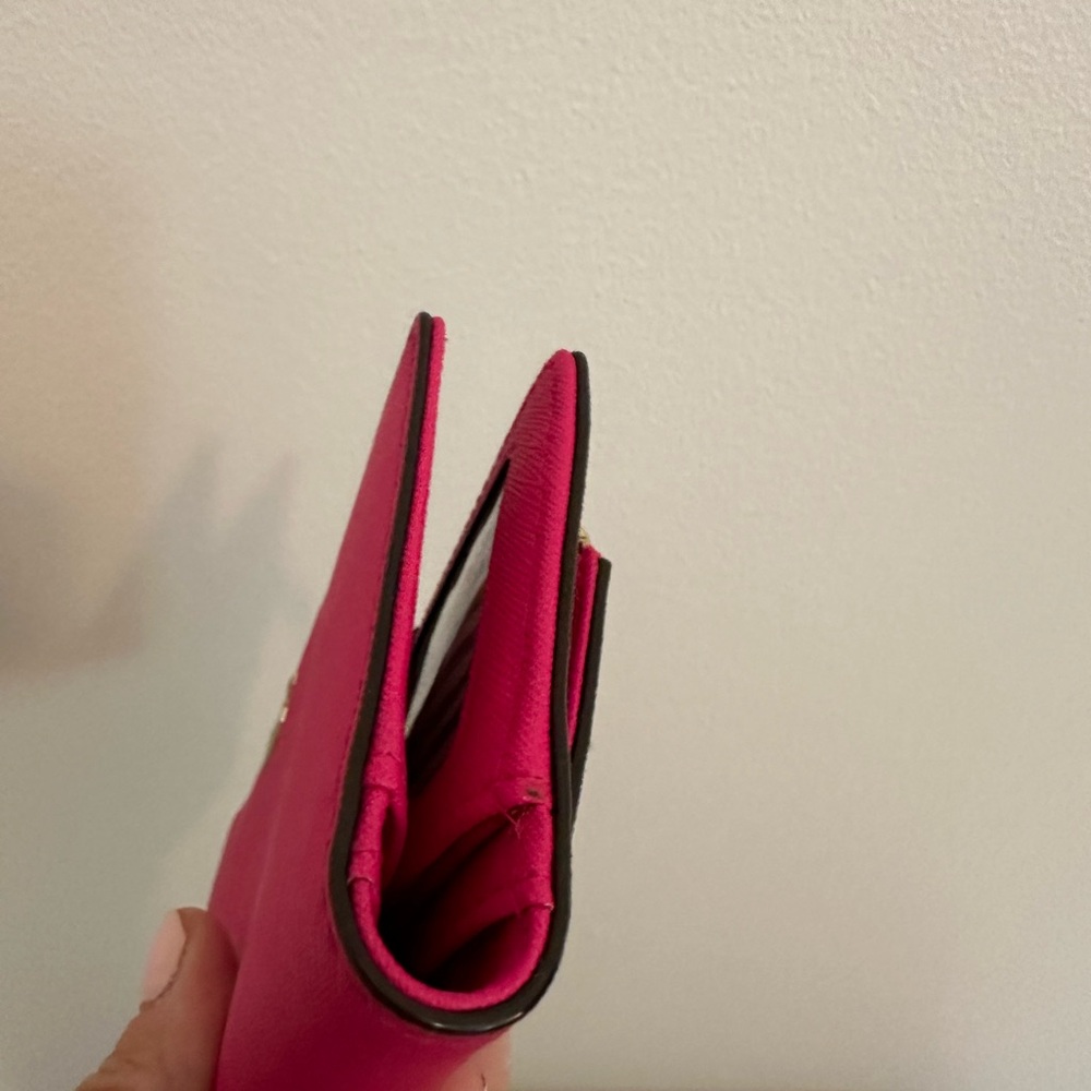 --SOLD--   Kate Spade New York Cameron Street Staci Wallet Hot Pink EUC - Picture 8 of 10